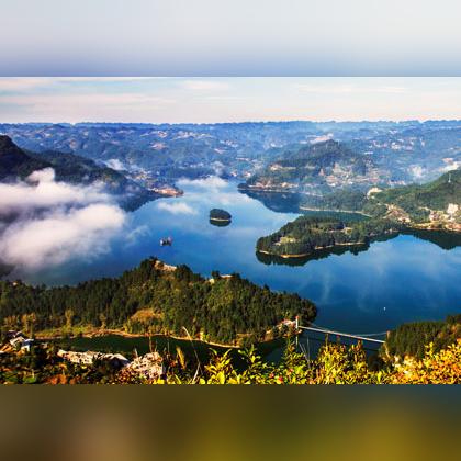 武陵山夏季游玩攻略，最新指南带你畅游山水间