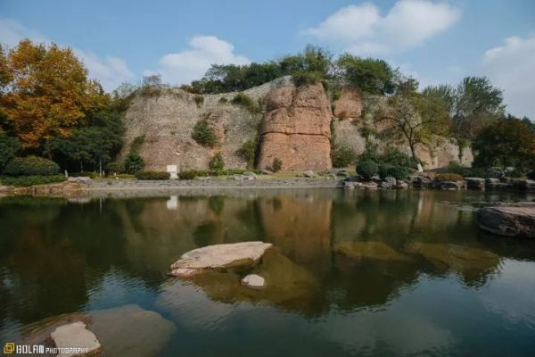 镇江石头岗，历史遗址与现代发展的融合之美新闻揭秘