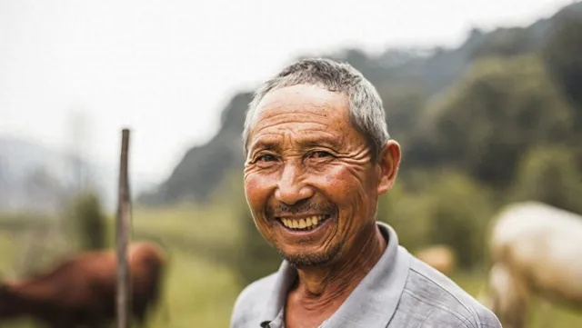 八十岁大叔的励志人生，时光洗礼的智慧语录，感动每一刻时光