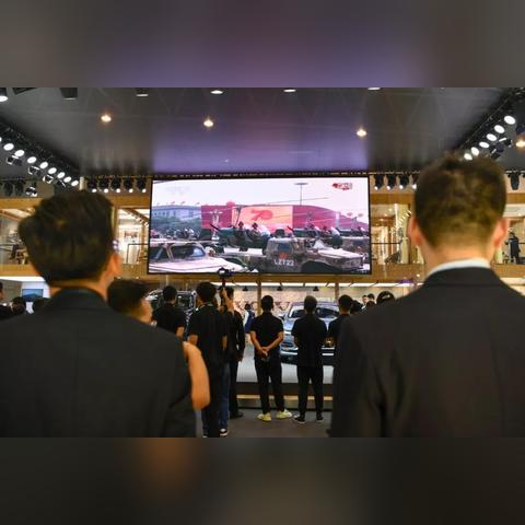 震撼视觉盛宴，百度大阅兵直播，荣耀与力量交织展现！