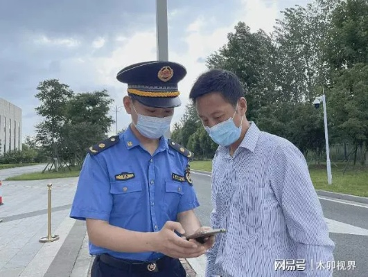 鞍山城管展现新风貌，新闻头条聚焦城管工作