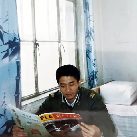 鞍钢新闻头条视频，钢铁巨头最新动态全聚焦