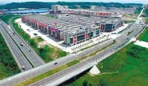 高坪区双福镇繁荣新貌，发展迅猛的小镇新闻头条