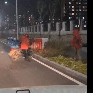 北京沙尘暴来袭，警惕扬沙天气的危害