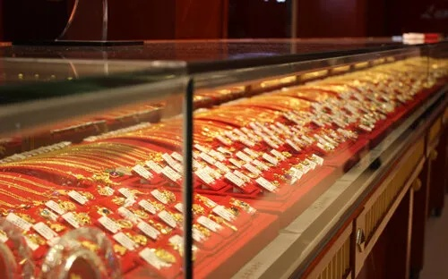 金店品牌闪耀榜单TOP10，璀璨品牌形象一览无余