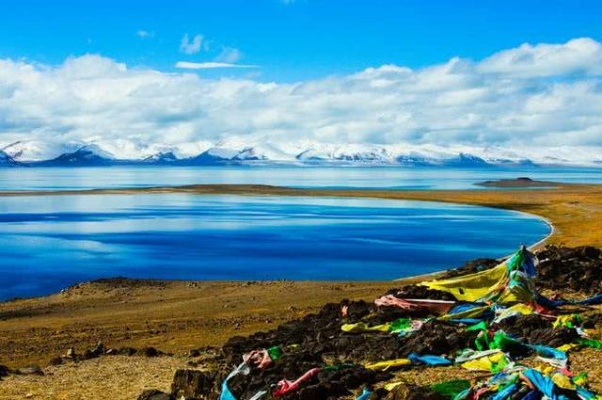 进藏夏季旅行指南，绝美图片与实用攻略分享